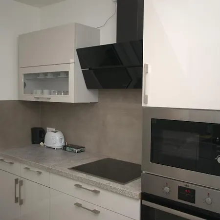 Apartment Ab Untertuerkheim